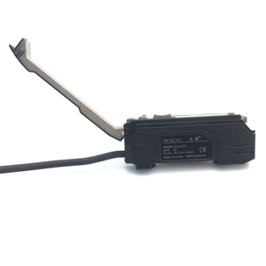 Amplificador de sensor de fibra analógica de alta velocidad de la serie FM E21 con protección de circuito adecuada y teoría láser de acción rápida - Product Image 1