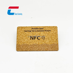 Tarjeta de visita programable NFC de madera personalizada con código QR de chip para redes sociales - Product Image 2