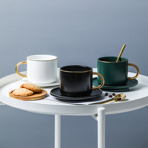 定制奢华金色手柄瓷茶杯哑光白色黑绿色陶瓷咖啡杯杯碟套装带勺子 - Product Image 2