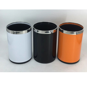 Cubo de basura doméstico de hierro con estructura superior abierta - Product Image 1