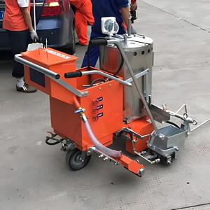 150mmハンドプッシュ熱可塑性ロードマーキングマシン4km/h高速高速道路ラインマーキング中古状態
