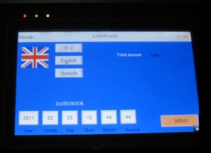 プラスチックボトル製造機<span class=keywords><strong>2L</strong></span> 3キャビティPETボトル用ブローマシンフードスナックボトル