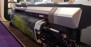 Quảng cáo <span class=keywords><strong>Polyester</strong></span> Vải rõ ràng Kinh Tế nhuộm thăng hoa biểu ngữ vật liệu cho cờ - Product Image 4