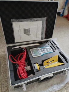 ประเภทแบตเตอรี่แบบพกพาแม่น้ําน้ําเร็วแม่เหล็กไฟฟ้า Flowmeter สําหรับความเร็วและระดับ - Product Image 3