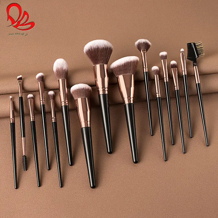 Nuevo estilo Pinceles de maquillaje vegano 7PCS/10PCS/15PCs Juego de pinceles de maquillaje personalizado profesional Etiqueta privada