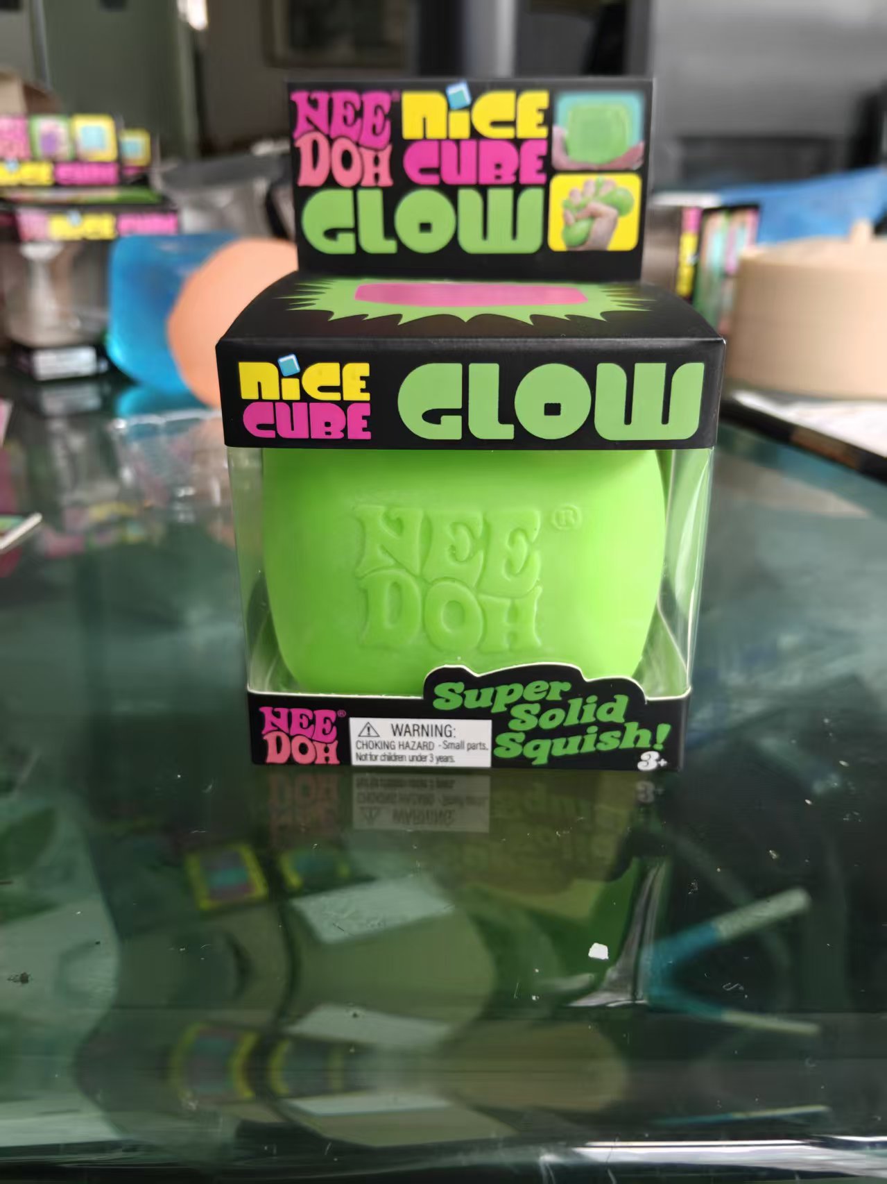 glow- green