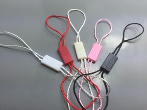 プラスチック製ハングタグストリングカスタムハングタグストリングスナップロックハングタグ用卸売ストリング - Product Image 3