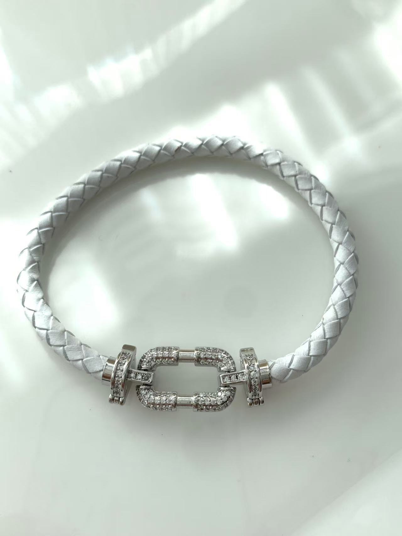 H011-White