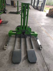 Van Truck <strong>Used</strong> 0.5t 1t Straddle <strong>Stacker</strong> Self Loading <strong>Stacker</strong> 1000kg Walkie Truck Power <strong>Stacker</strong> Forklift Use for USA Pallet - Product Image 4