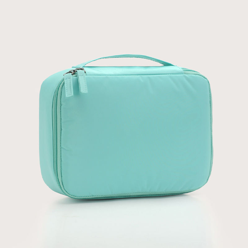 สีเขียวอ่อน