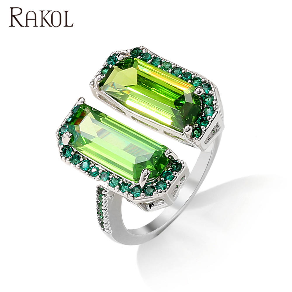 สีเขียว