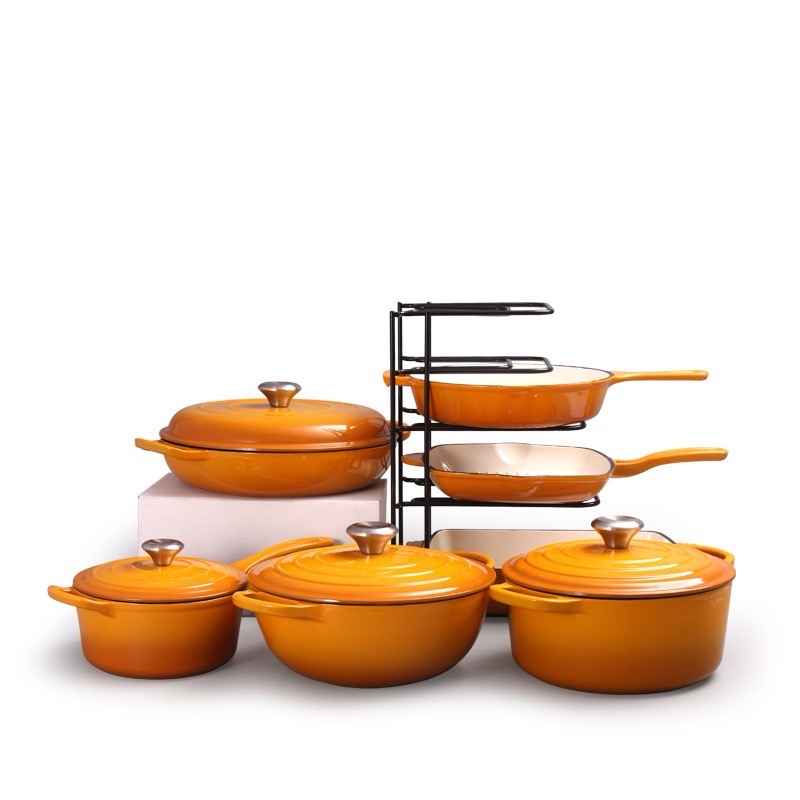 Ensemble jaune de sept pièces-emballage ordinaire