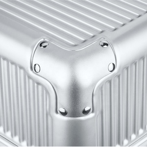 ODM Nhà Máy Sang Trọng Cổ Điển Phong Cách PC Cán Hành Lý Xe Đẩy Va Li Bộ Bền Mang Theo Trên Cho Các Chuyến Đi Ngoài Trời Polyester Lót - Product Image 3