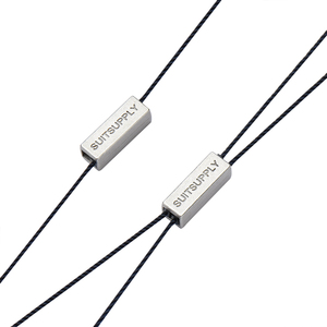 Cuerda de etiqueta colgante de sello de Metal cuadrado con logotipo personalizado de lujo para etiqueta de ropa - Product Image 1