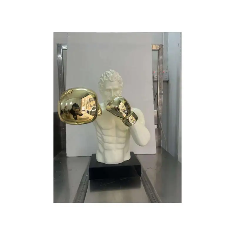 2024 Usine vente Résine Sculpture Boxe Rétro Figurine Boxer Statue Sculpture pour la décoration intérieure