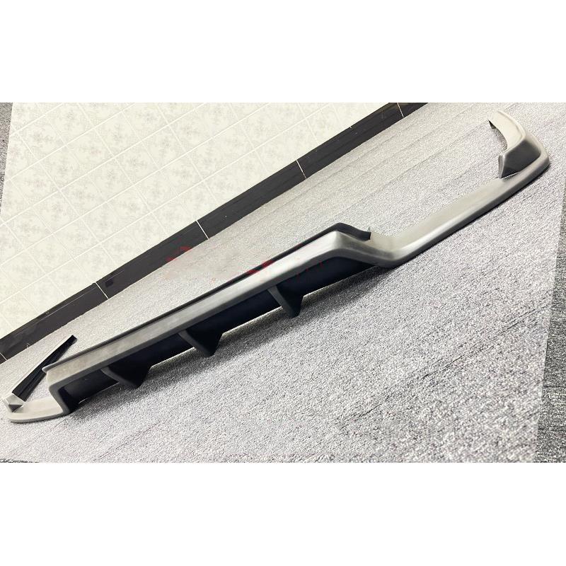 ฝาครอบกันชนหลังสีดำด้าน