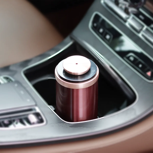 Neuankömmling Luxus Metall wiederauf ladbare drahtlose intelligente leere Glasflasche automatische Spray Home Duft maschine Mini Auto diffusor - Product Image 1