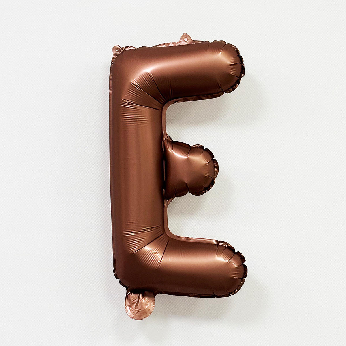 ช็อกโกแลตสีน้ำตาล Letter E