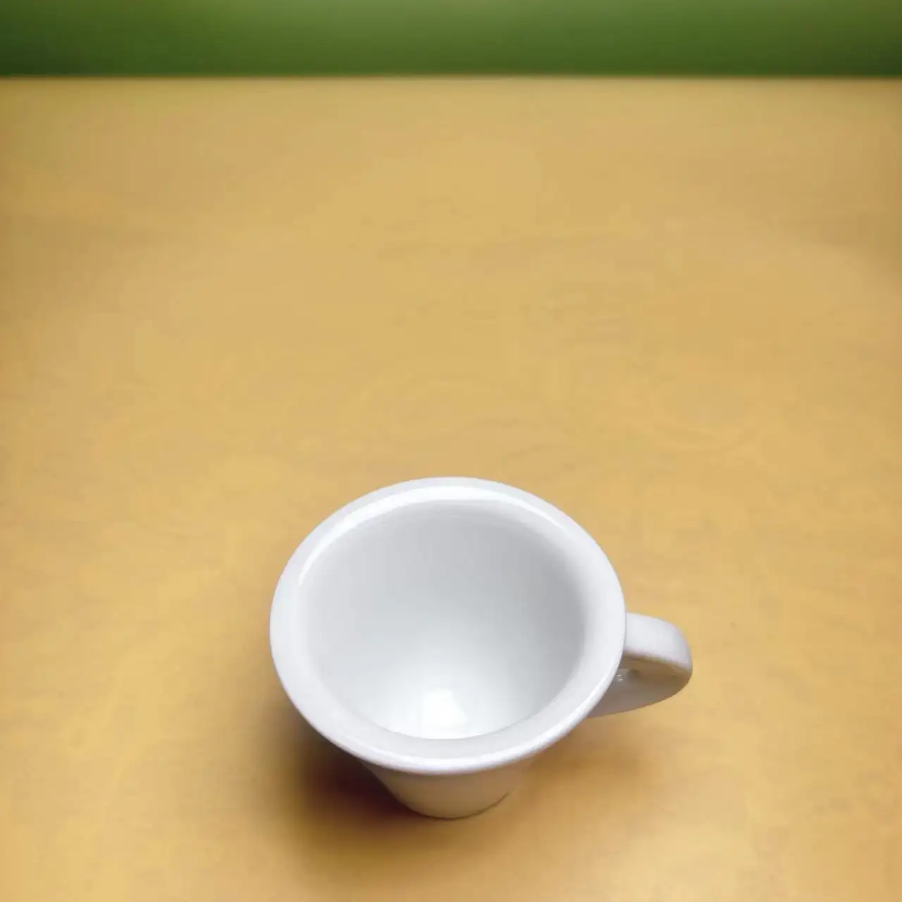La Producción de tazas y platillos de café personalizados se puede personalizar en varios colores