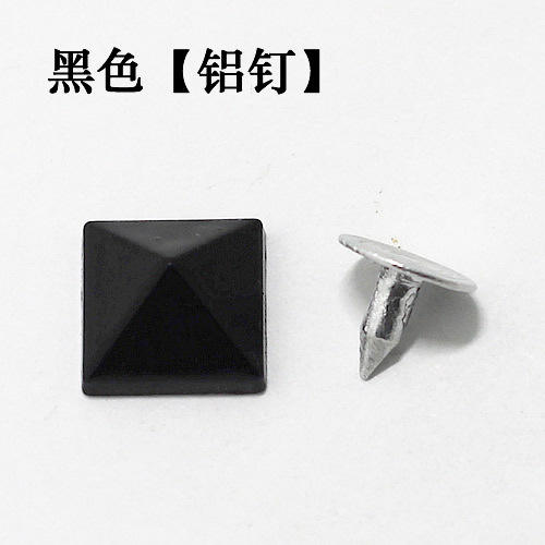 Clavos de aluminio negro