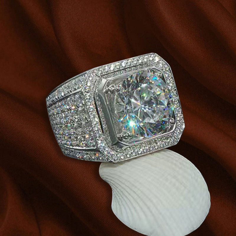 Anillo de plata J070 con diamante mágico.