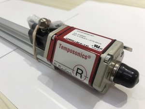 R-Serie V RH5 Analoge magneto strikt ive lineare Positions sensoren RH5MA1000M01U101A100 Tempos onics Sensor