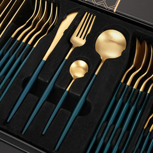 卸売高級ポルトガル24個食器再利用可能なレストランキッチン金メッキSS304(18/10) ステンレス鋼カトラリーセット