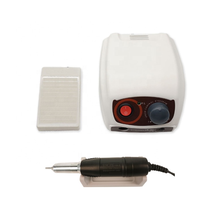 ปลั๊ก220V UK 2.35มม. แข็งแรง207B