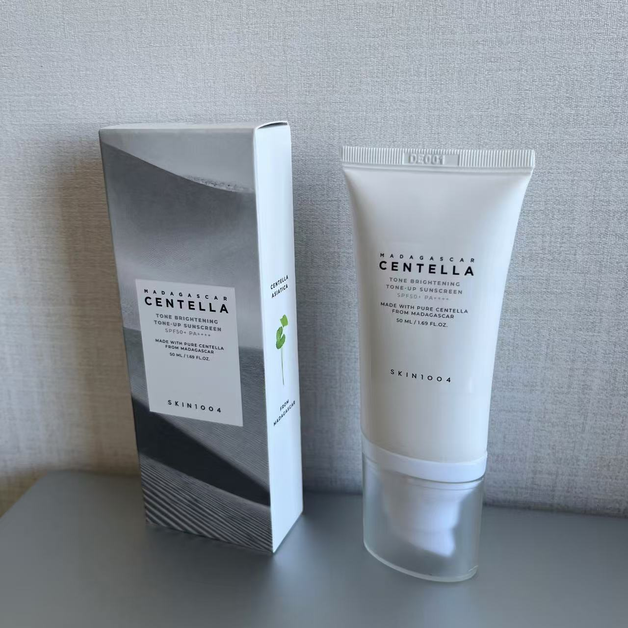 CRÈME SOLAIRE TONIFIANTE