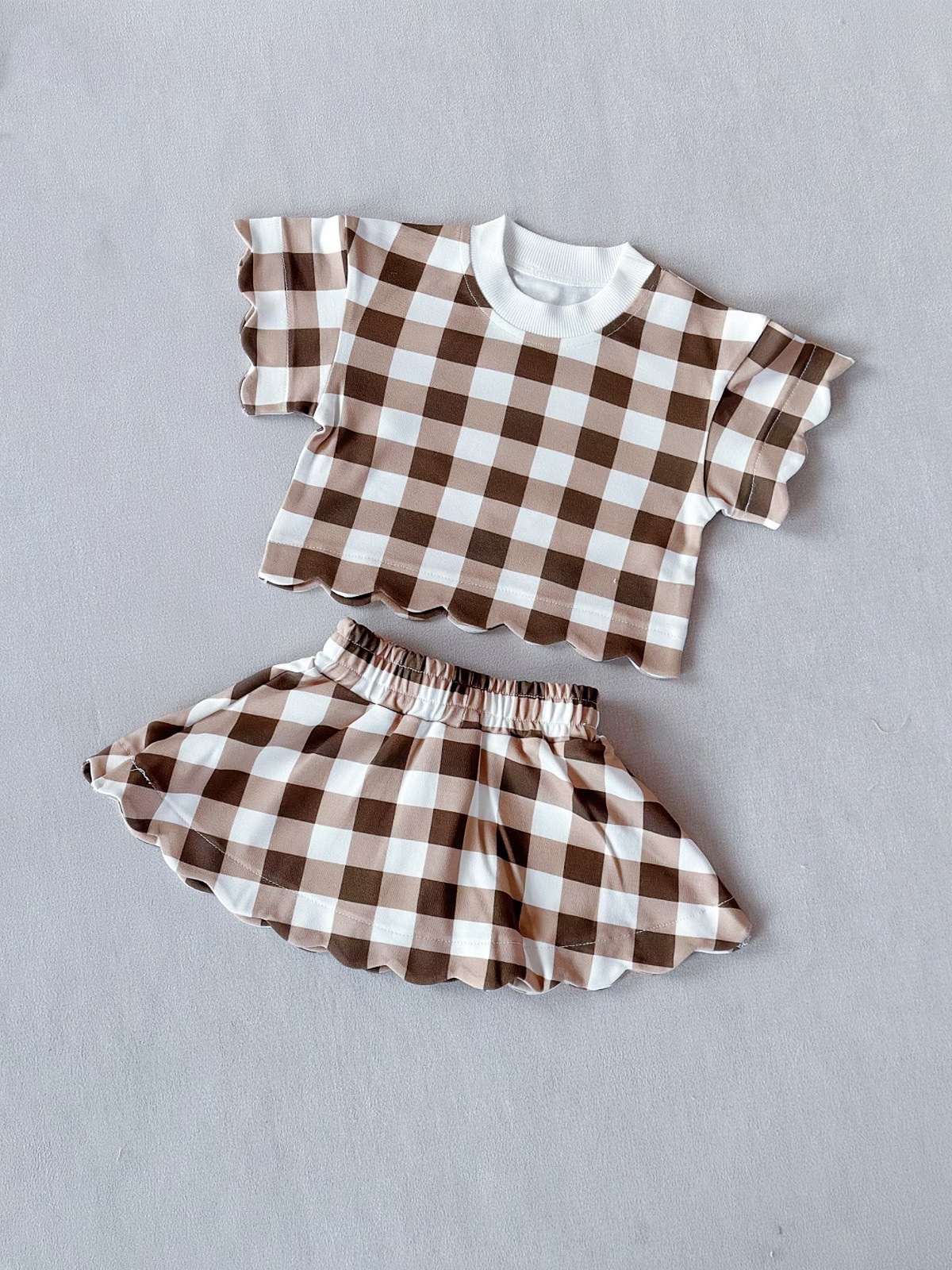 Coffee-colored plaid skirt set