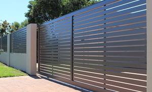 Hochwertiger elektrischer Aluminium/Stahl-Zaun für Innenhof-Geländer wand mit Schönheit modernes Design Griff geländer mit kleiner Tür