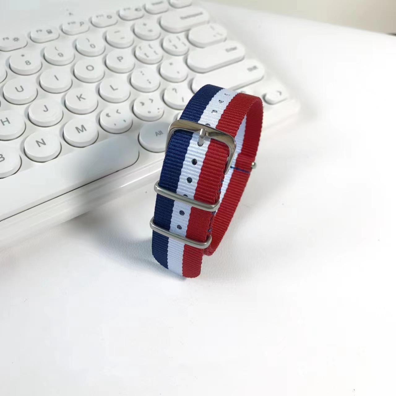 6 Bleu-Blanc-Rouge