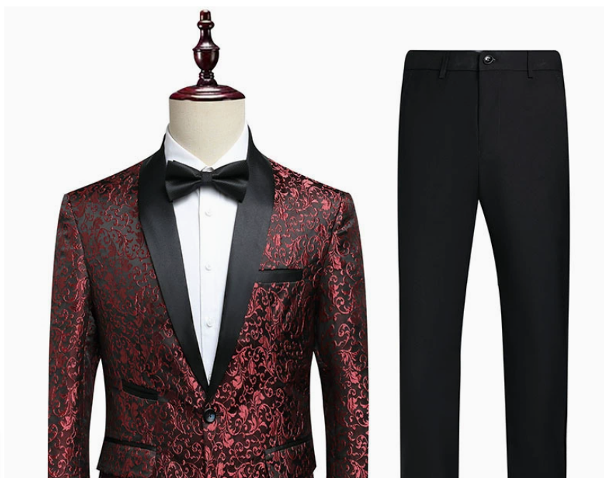 เสื้อแดง+กางเกงดำ