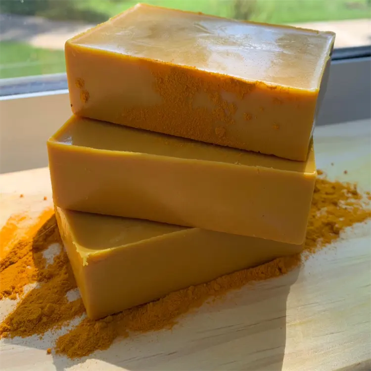 Savon thaï biologique fait à la main au curcuma avec logo personnalisé Savon naturel au curcuma Savon foudre pour la peau Savon au curcuma Pyapy