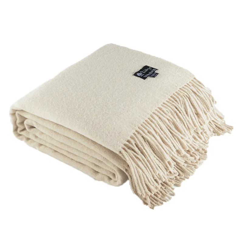 HengTai nueva producción 140*200CM barato 50% lana 50% poliéster 380gsm mantas con borlas para el hogar