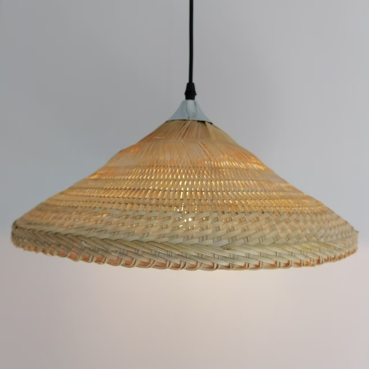 colorful A 41cm diameter fine woven conical hat