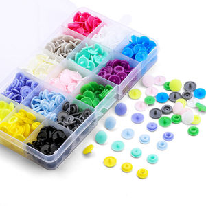 Botón a presión de plástico para bebés al por mayor, botón a presión redondo de color personalizado con logotipo personalizado, materiales respetuosos con el medio ambiente - Product Image 1