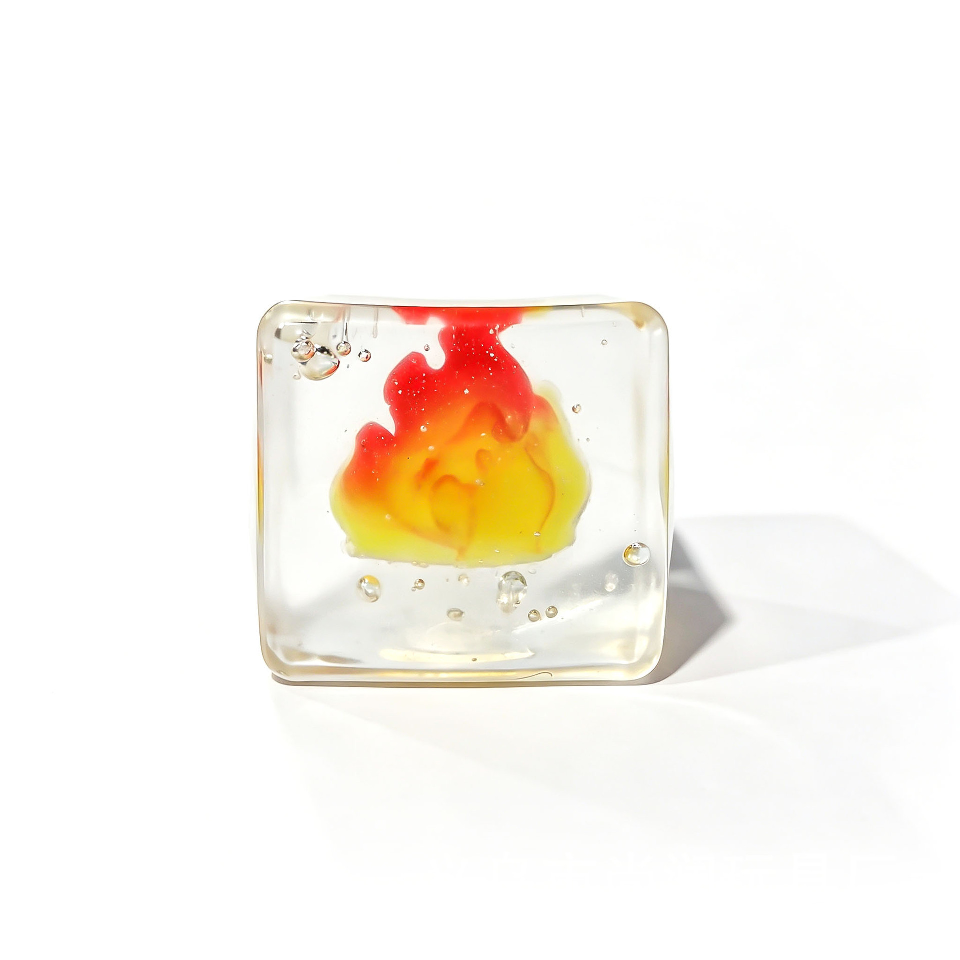Bonbons au malt pétillants en boîte