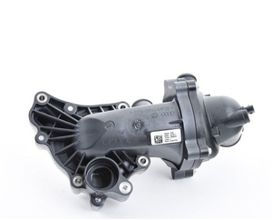 マスターブランド自動車部品冷却システム冷却水ポンプサーモスタットハウジングアセンブリAudi A4 A6 OEM 079121010D