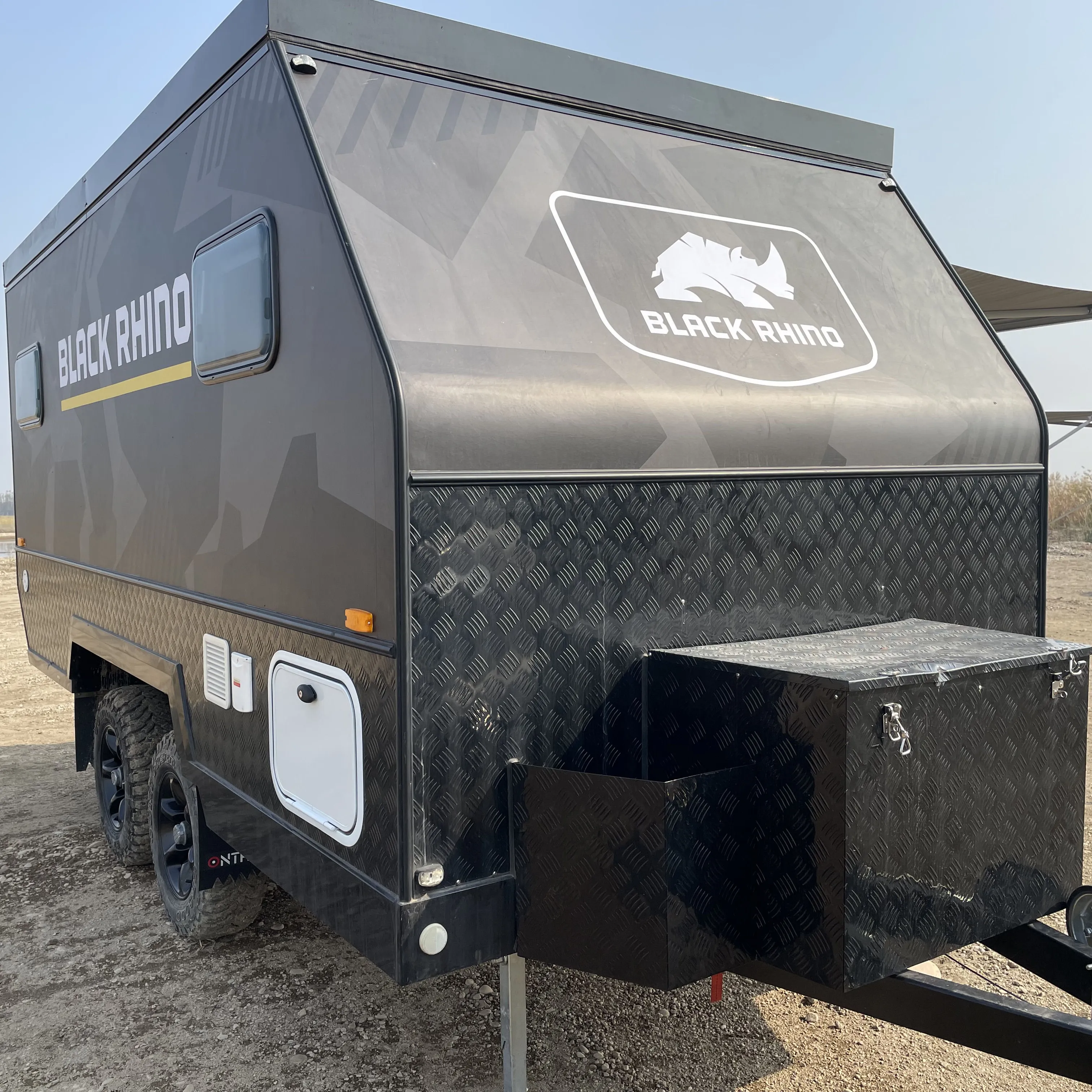 Fctrailers Camper rimorchio con frigorifero bagno wc letto mobili roulotte viaggio cucina ben attrezzata