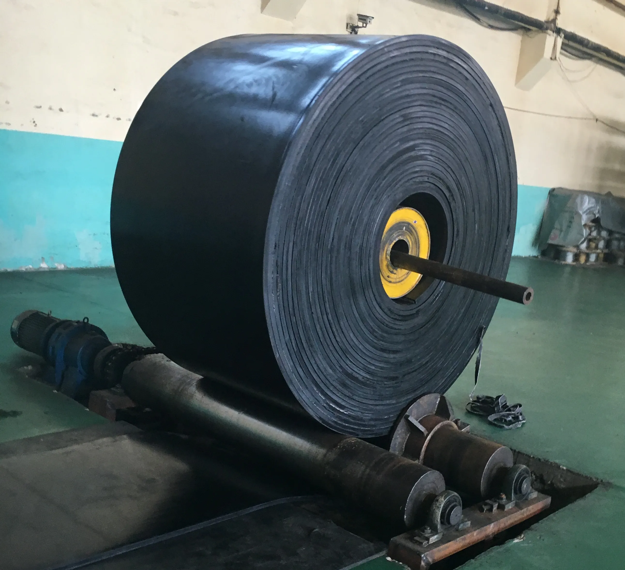 oil resistant MOR rubber conveyor belts industrial black conveyor belt price for sale