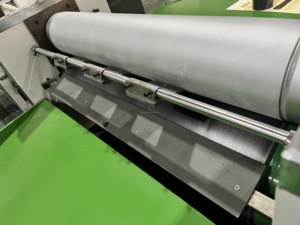 Tốc độ cao duy nhất bên thẻ giấy máy dập nổi với tùy chỉnh dập nổi con lăn - Product Image 4