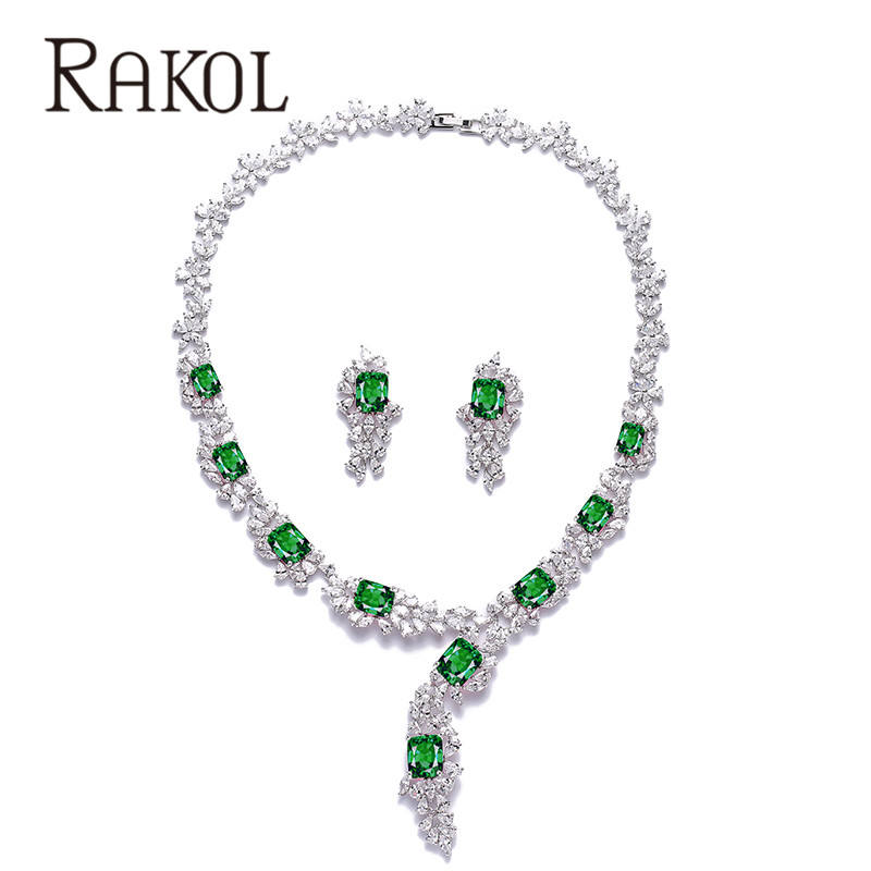 สีเขียว