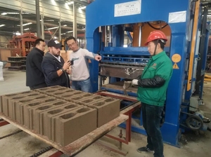 High Safety Level Low Price qt 4 - 24 Compressed Brick <strong>Making</strong> <strong>Machine</strong> Semi <strong>Automatic</strong> Cement <strong>Block</strong> <strong>Machine</strong> for Sale - Product Image 4