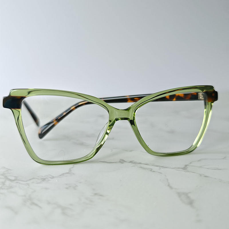 สีเขียว/เต่า