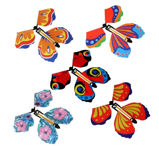Die beste Magic Flying Butterfly Geschenk box Gummiband Powered Wind Up Butterfly Card Geschenk Schmetterling mit Überraschungen