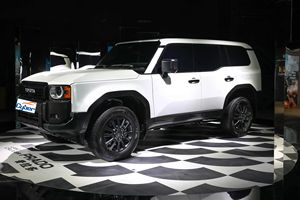 2024 T-oyot-aプラドクロスBX5席自動車電気自動車ハイブリッドSUBLHD FWD 4WD Awd中古車オフロード中国販売CRSEV