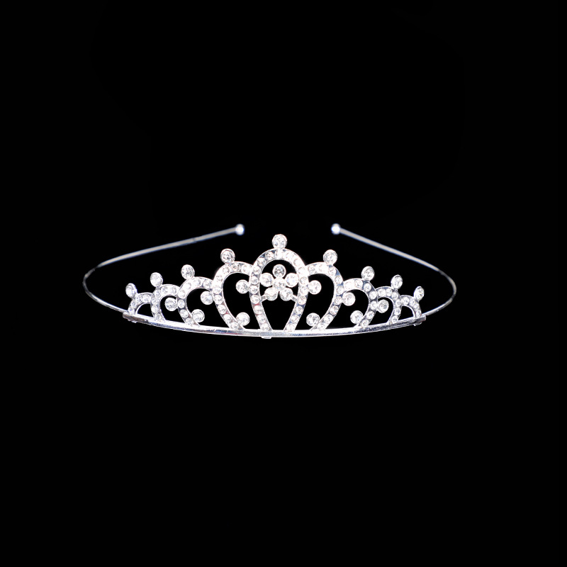 R08 crown model