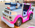 Nuevo coche de fibra de vidrio con ruedas grandes y doble pistola