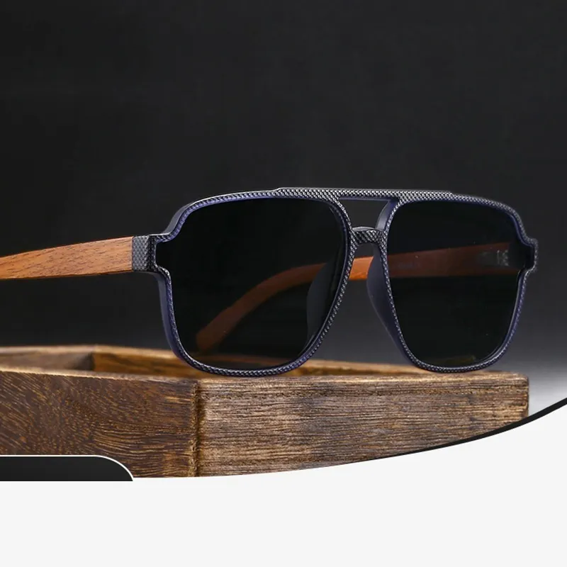 Occhiali da sole a prezzo competitivo del produttore di Eco Bamboo con aste di bambù occhiali da sole polarizzati per uomo leggero Tr90